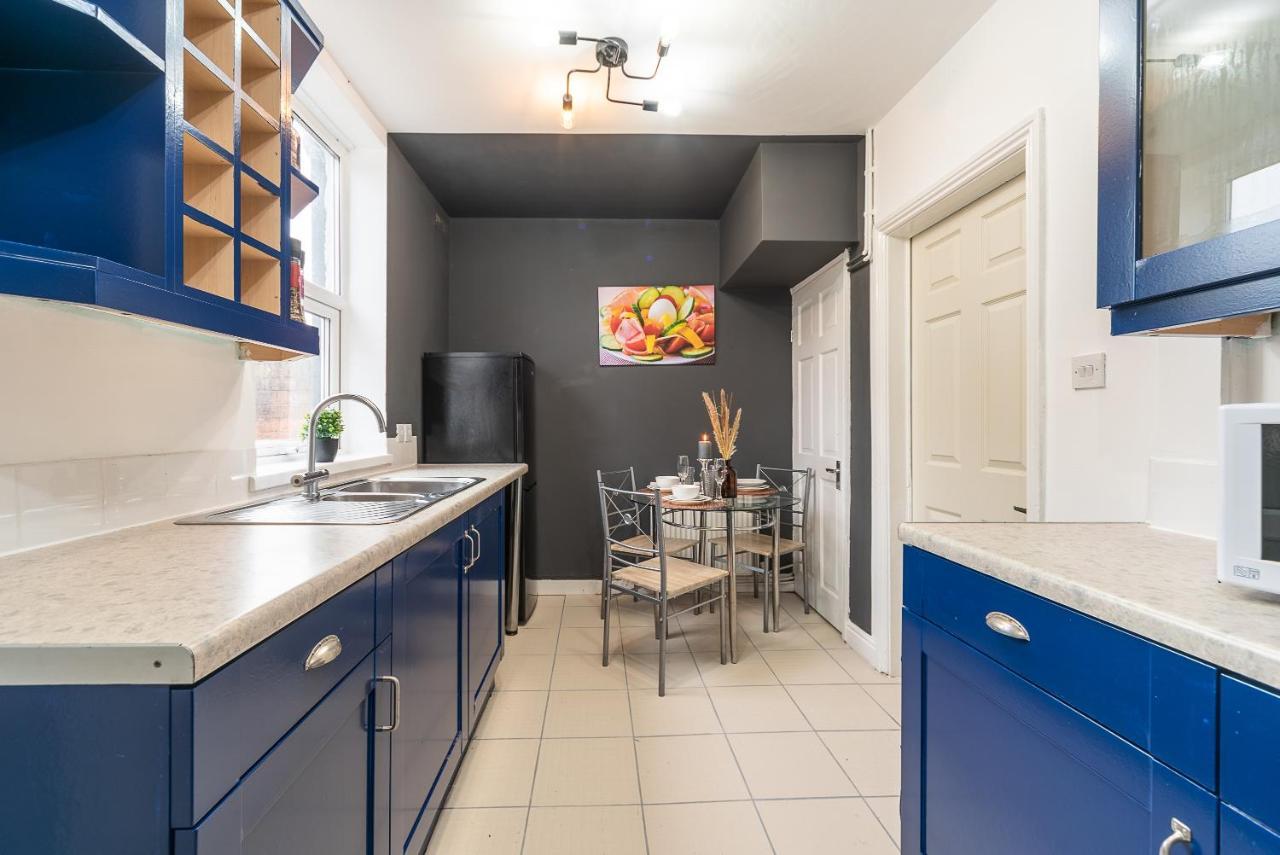 J'S Home Away From Home Fresh 2 Bedroom Garden Parking Kingston upon Hull Ngoại thất bức ảnh