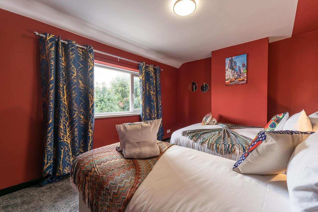 J'S Home Away From Home Fresh 2 Bedroom Garden Parking Kingston upon Hull Ngoại thất bức ảnh